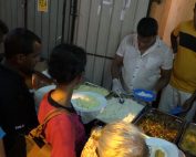 Buddhistische Zeremonie bei Vollmond Buffet Sri Lanka