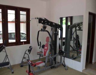 Ayurveda Resort Fitnessraum Geraete der Villa Raphael Sri Lanka Bentota
